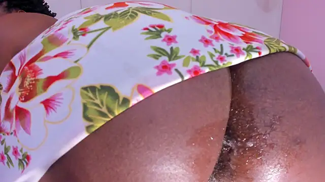 Maryevans_ - Rub my big clit