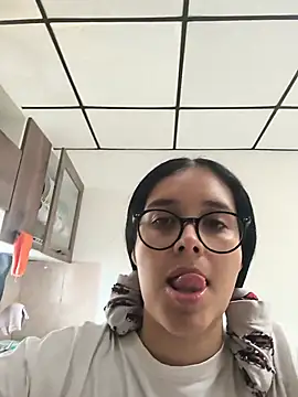 Annya-sweet Adlı Modelin Canlı XXX Sohbeti