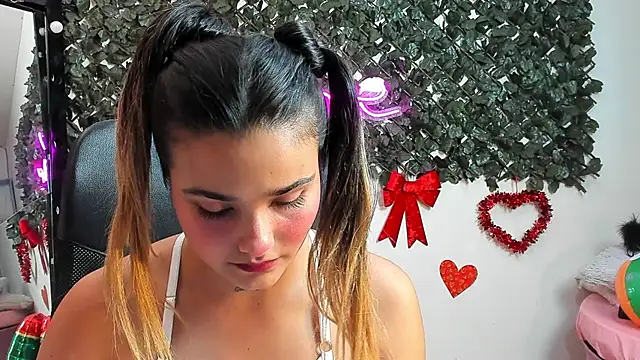 DestinyHills Live XXX-chat