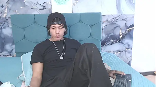 Chatroom XXX en direct de MaximilianRoth