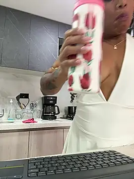 SilvannaFitt's Live XXX Chat