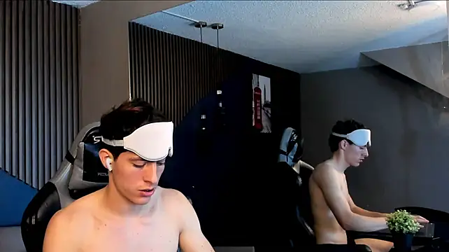 TheGhostforeeonss Live XXX-Chat
