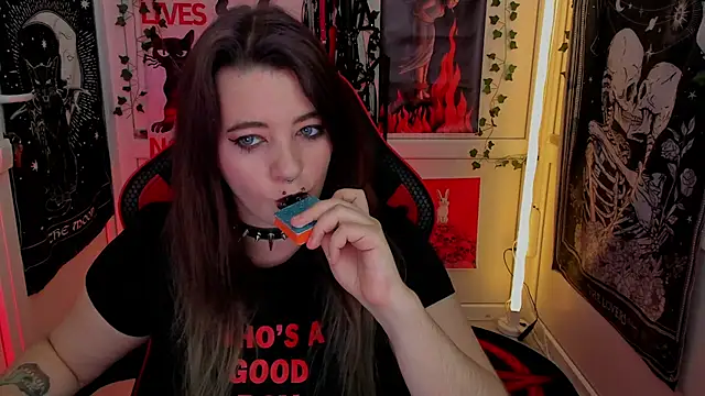PurpleRune's Live XXX Chat