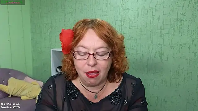 XXX chat uživo modela Fara_Flutte