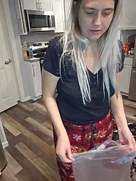 ScarletsWeb live XXX chat