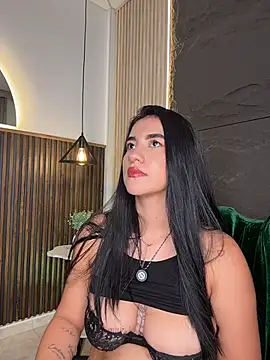 Victoria_Rous_'s Live XXX Chat