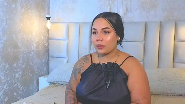 EmilyQueen3x's Live XXX Chat
