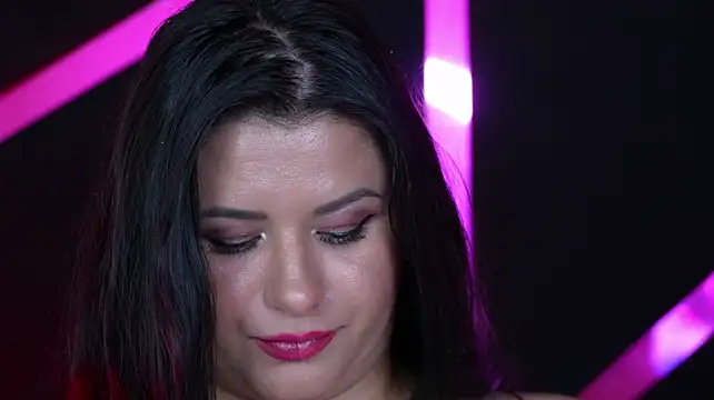Chat +18 de EssenaMonroe ao vivo