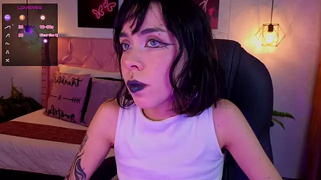 dark__nymph Chat XXX in diretta