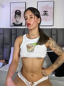 دردشة JuliaColemann الجنسية المباشرة