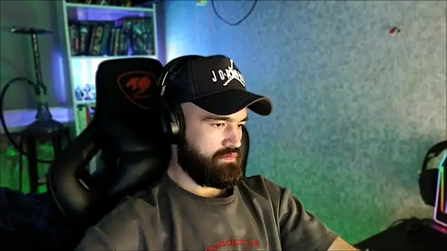 _Serious_Man live XXX chat