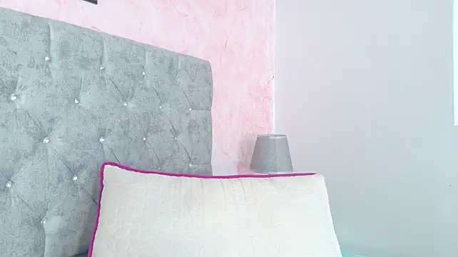 VioletaNova_ 即時 XXX 聊天