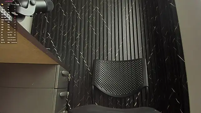 Max_QuintanaDaddy élő XXX-chatje