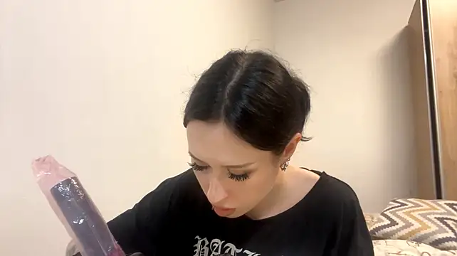 AteEtonian 即時 XXX 聊天