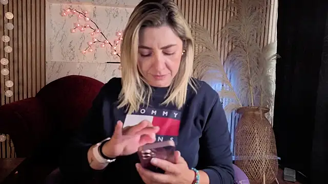 Chat +18 de Isabella_lt ao vivo