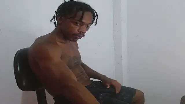 Larry-n-clouds élő XXX-chatje