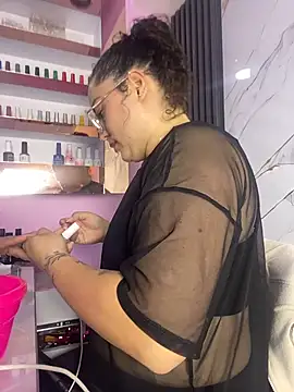 Chatroom XXX en direct de Nails_Lucia