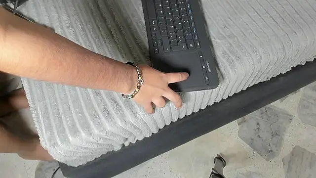 kyle_sarah Adlı Modelin Canlı XXX Sohbeti
