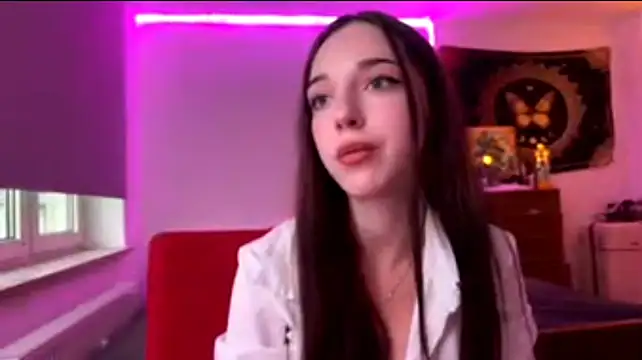 AntoninaErtle élő XXX-chatje