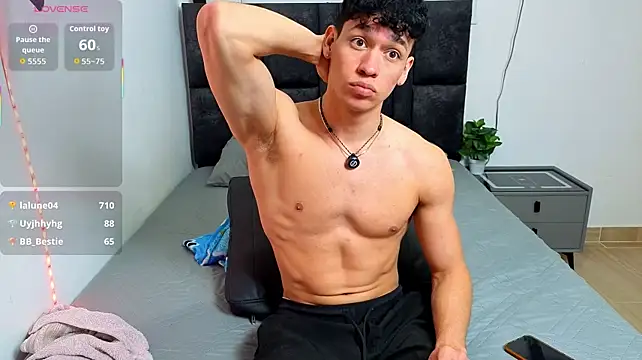 แชท XXX สดของ Luke_Muscle