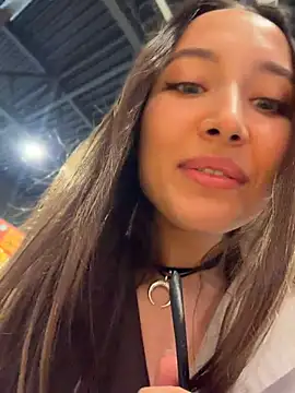 ICrazyOneIRL Chat XXX live