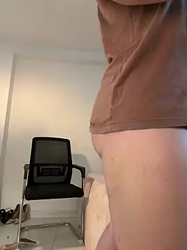 Viictoria-Jones - Show my butt
