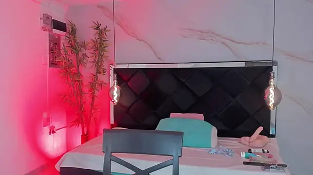 XXX chat uživo modela AngelaaCute_
