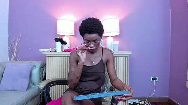 Amber-hill - naked