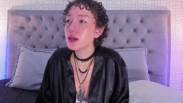 NohaCooper live XXX chat