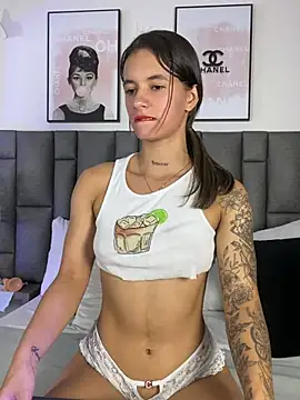 JuliaColemann - You look so pretty 🥰