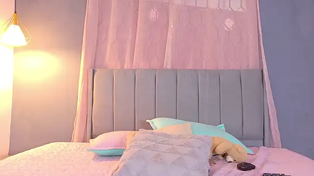 Willow__smith - Doggy style+ Dildo play