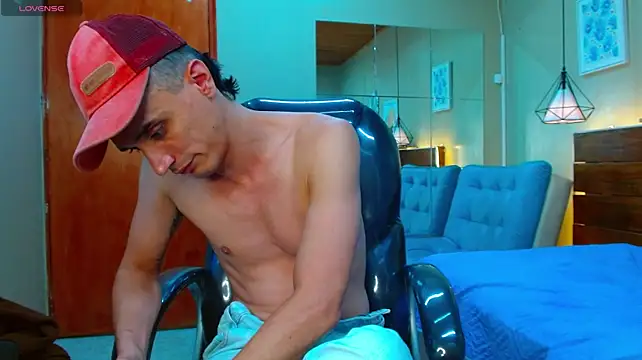 FelipeFriendly Chat XXX in diretta