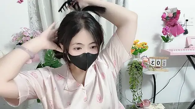 Chatroom XXX en direct de MIJ-Uwuu