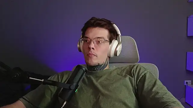 DENIS_HERE XXX чат на живо