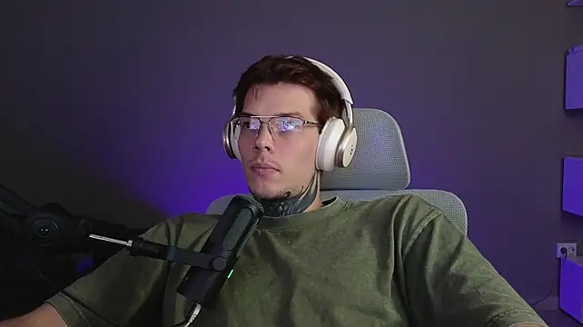 XXX chat uživo modela DENIS_HERE