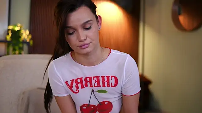 Lena_Laurent Adlı Modelin Canlı XXX Sohbeti