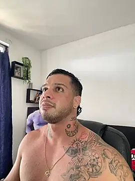 Онлайн чат XXX MarckMathews