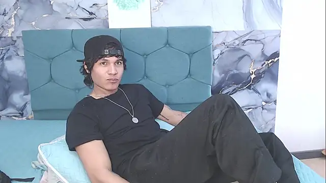צ'אט XXX בשידור חי של MaximilianRoth