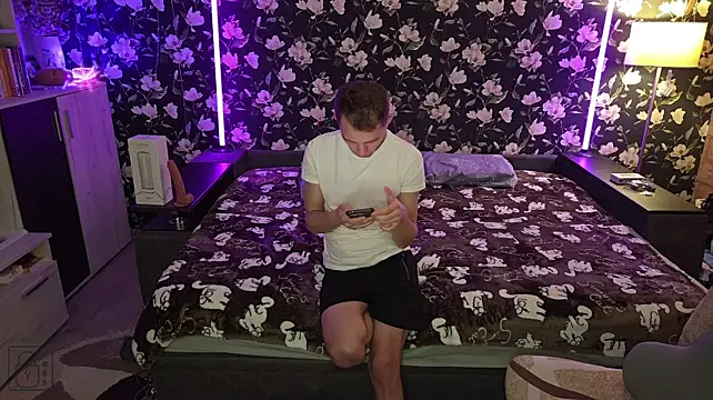 Vuitton Live XXX-chat