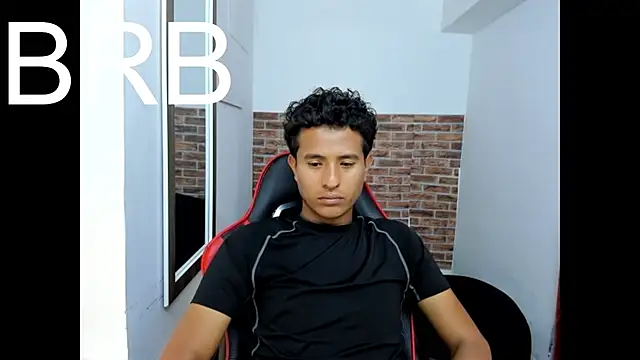 XXX chat uživo modela WIZARD-ALESSANDRO