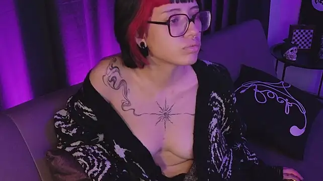 amimodee Adlı Modelin Canlı XXX Sohbeti