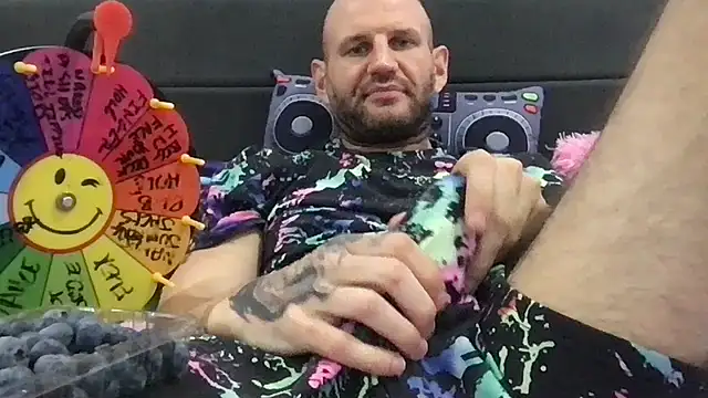XXX chat uživo modela brianomally