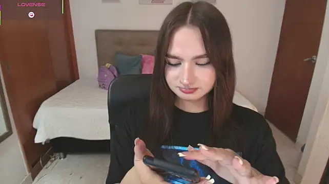 Miley_Baker Live XXX-Chat