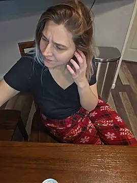 ScarletsWeb - 💕Topless (10 min)