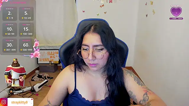 LoveLyy- - try to get me naked