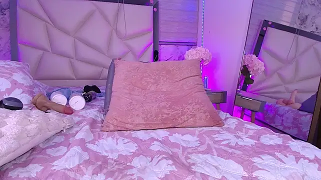 Lili_jhonson - Come on, sexy, fuck that ass hard 🍑