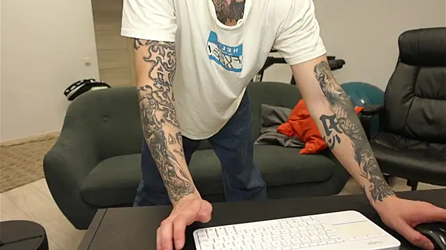 Онлайн чат XXX Igor_Wilde