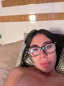 צ'אט XXX בשידור חי של zaffira_