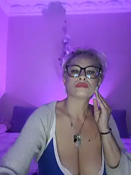 LunaBlaise Chat XXX in diretta