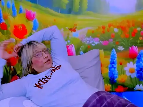 indianroxy Adlı Modelin Canlı XXX Sohbeti